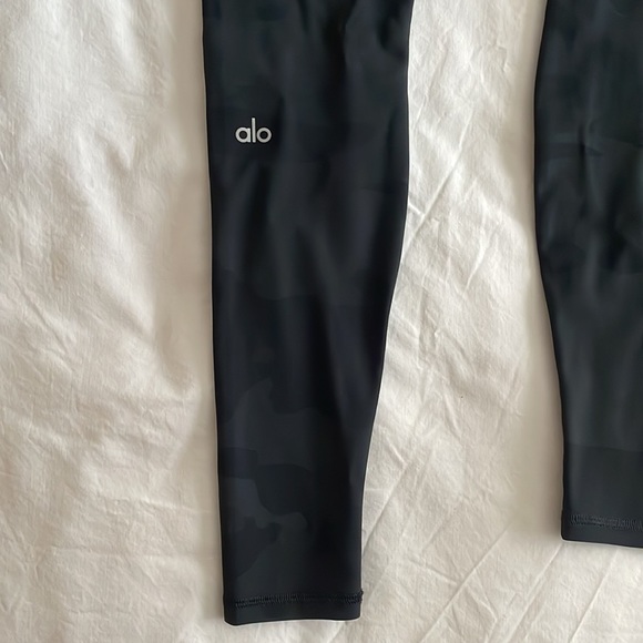 Alo leggings - Picture 2 of 4
